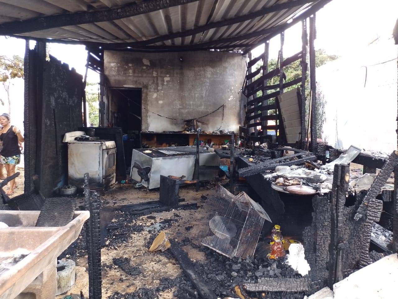 Se queman 11 casas en la Emiliano Zapata Sur II, Mérida – Pedro Canché  Noticias